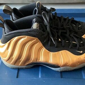 2014 Preown Foamposite metallic gold